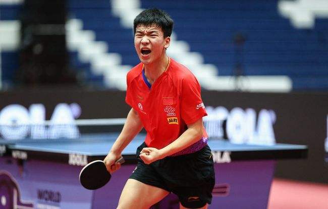 WTT重庆冠军赛：王楚钦完胜莫雷加德 国乒女单包揽四强.
