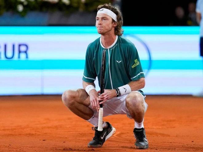 热刺球童快 热刺球童快